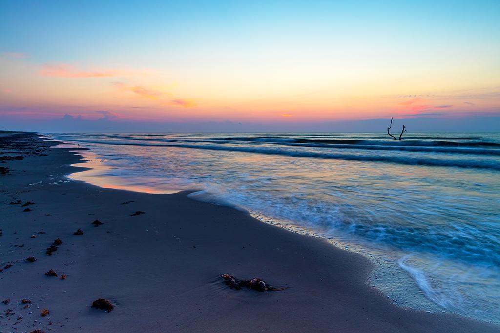 Almost sunrise, Padre Island National Seashore / Rebecca Latson