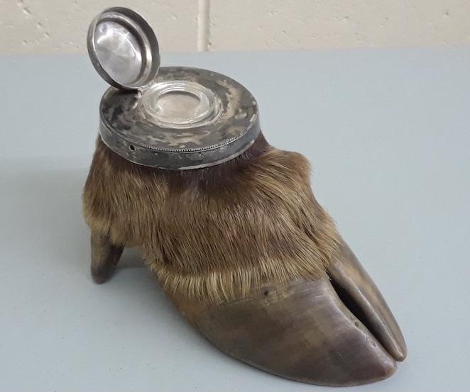 A deer hoof inkwell is one object in the Parks Canada collection.