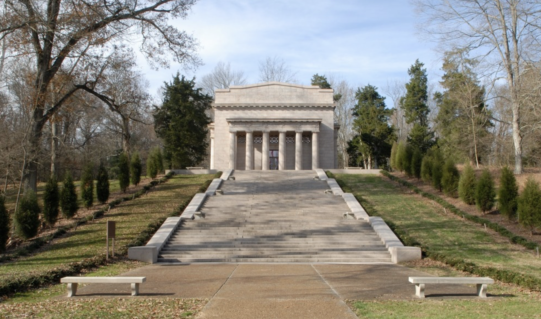 Photograph of the Memorial Building at Abraham Lincoln Birthplace NHS