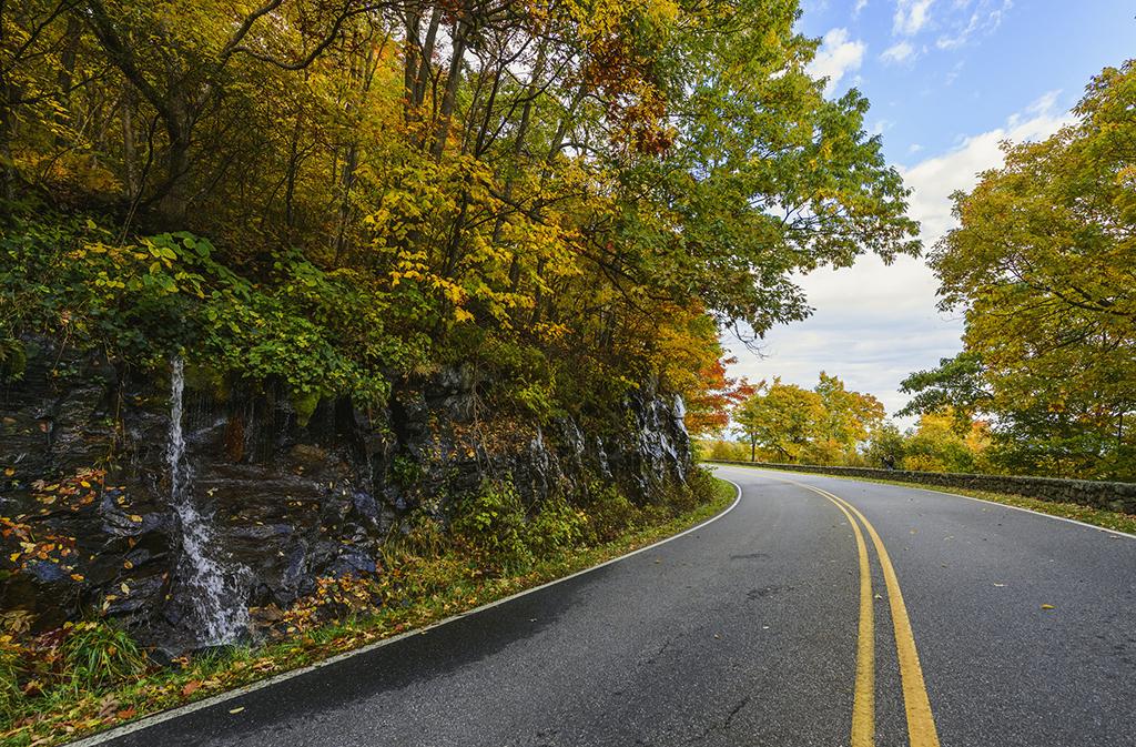A mini falls along Skyline Drive, Shenandoah National Park / NPS-N. Lewis