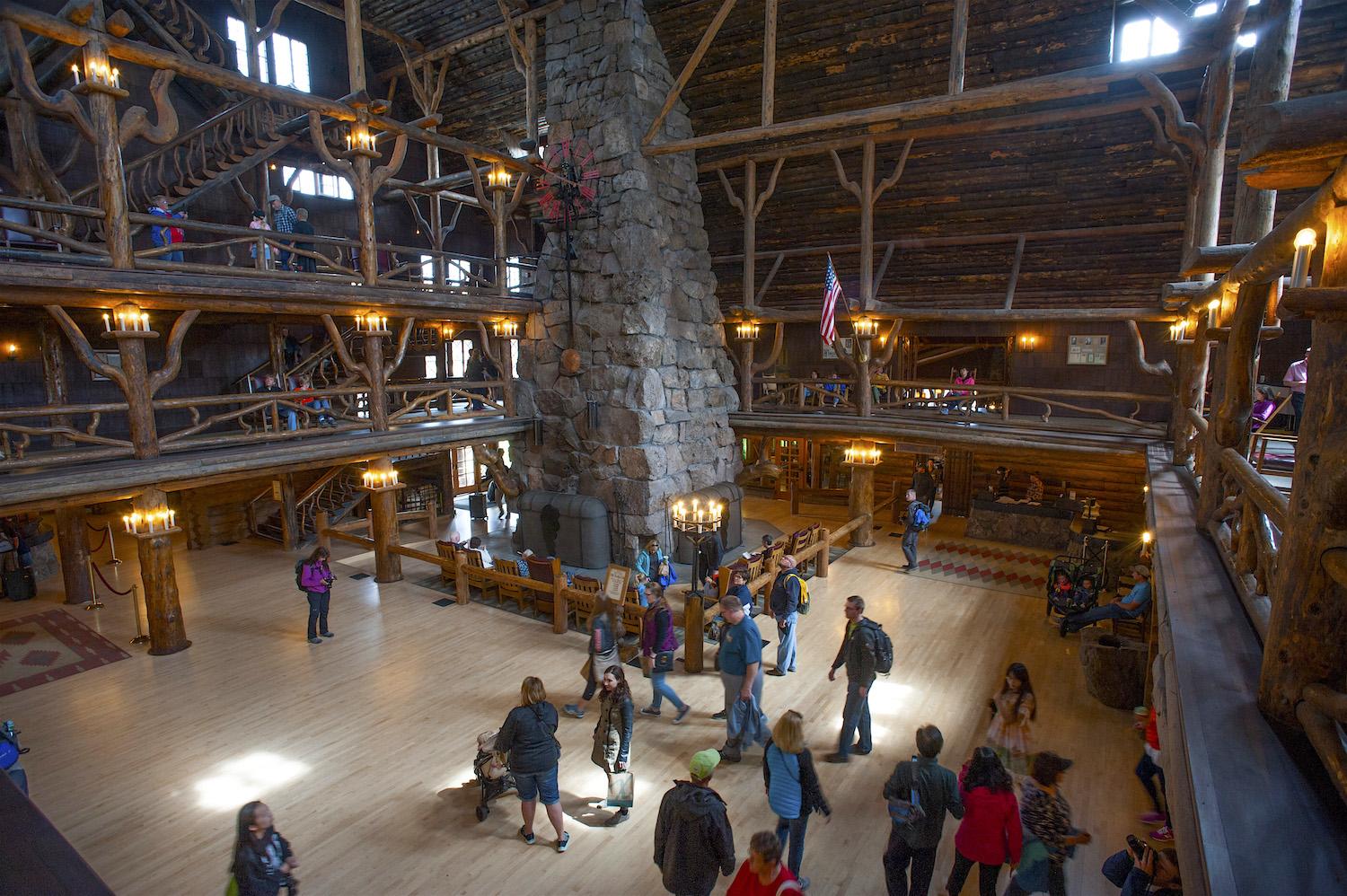 Designed by Robert Reamer and built with local material in 1903 and 1904, Old Faithful Inn is considered the largest log building in the world. Pricing is determined by the free market, and room rates can run well over $600 a night during peak summer/Patr