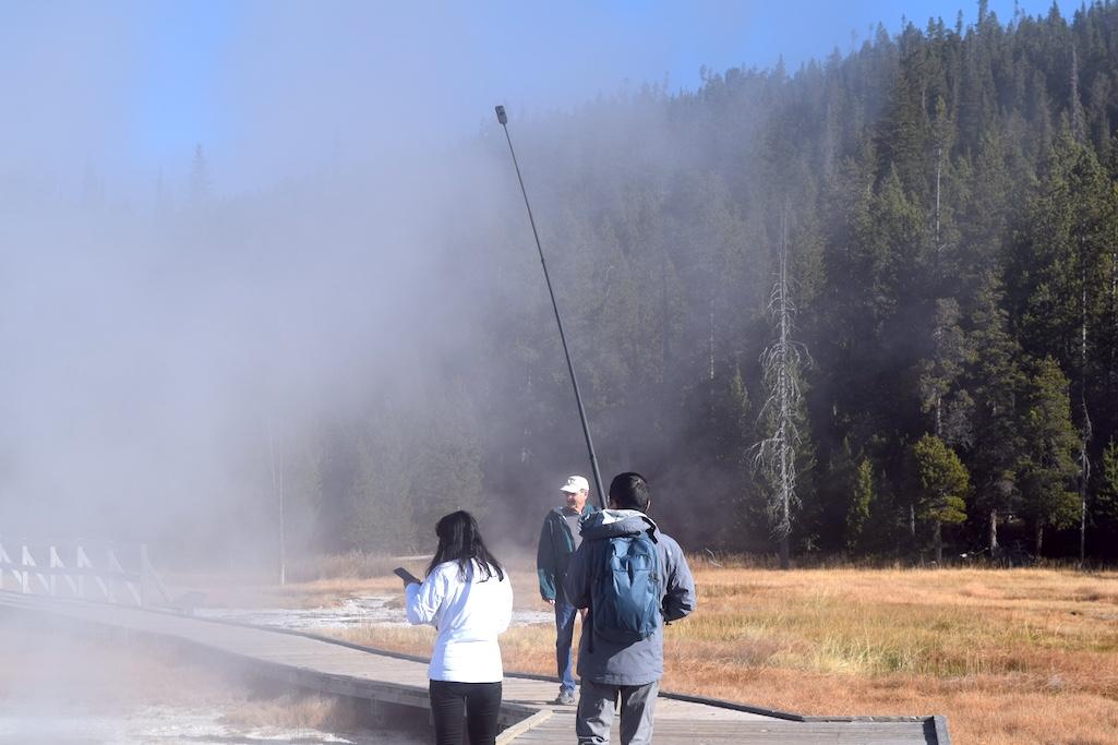 Should extended selfie sticks be banned at Yellowstone National Park?