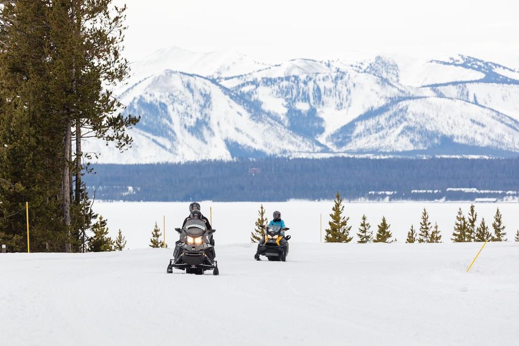 Snowmobilers along Yellowstone Lake NPS / Jacob W. Frank