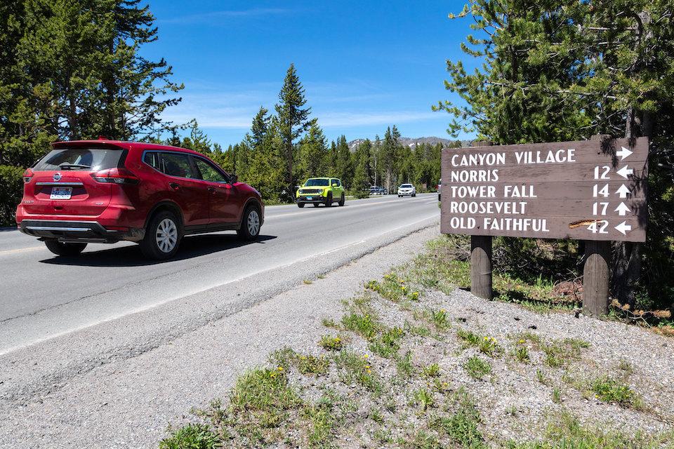 Two visitor shuttle systems will be tested in Yellowstone in 2021/NPS, Jacob W. Frank
