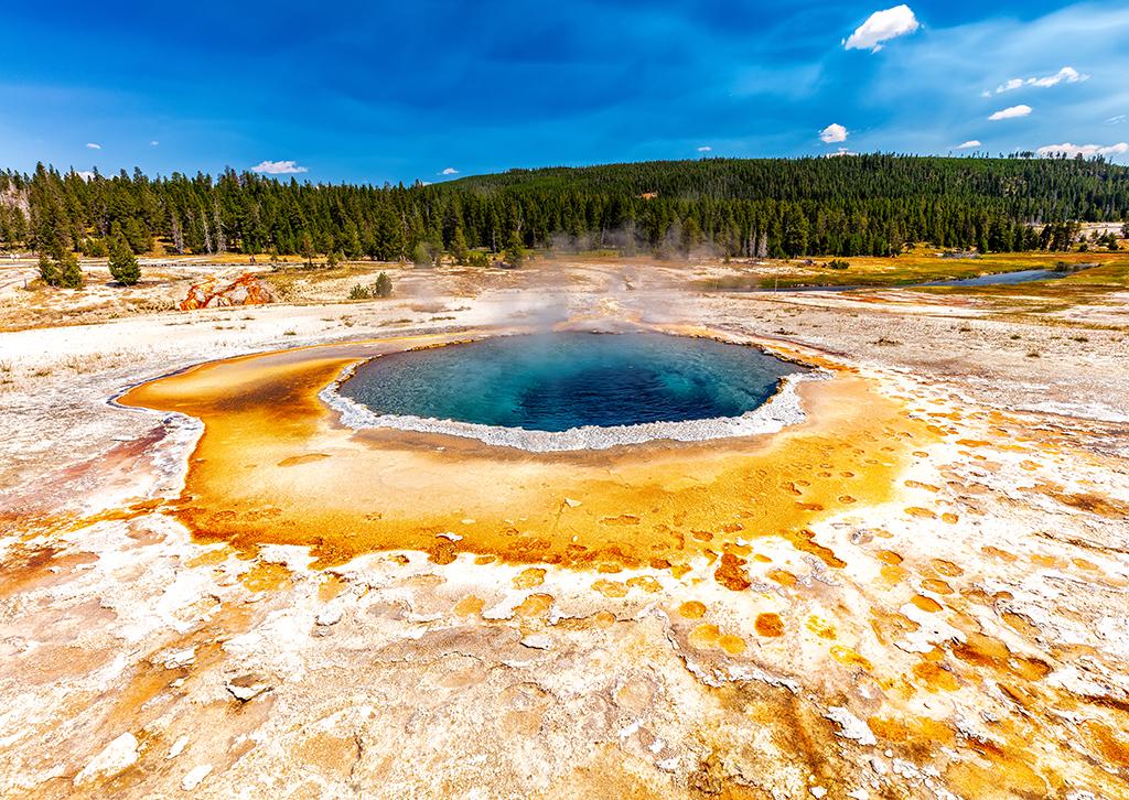 Crested Pool on a sunny day, Yellowstone National Park / Rebecca Latson