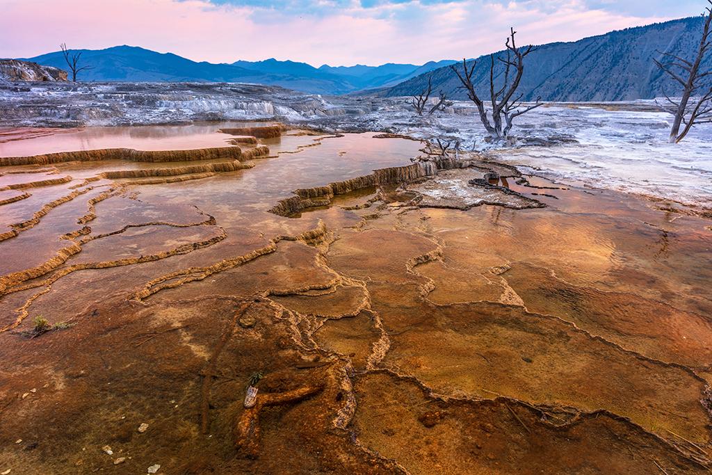 Travertine-terraced springs - with polarizer, Mammoth Hot Springs, Yellowstone National Park / Rebecca Latson