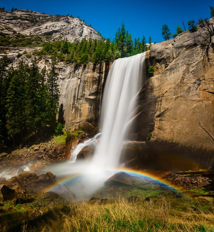 Vernal Fall in Yosemite National Park/Scenic Wonders